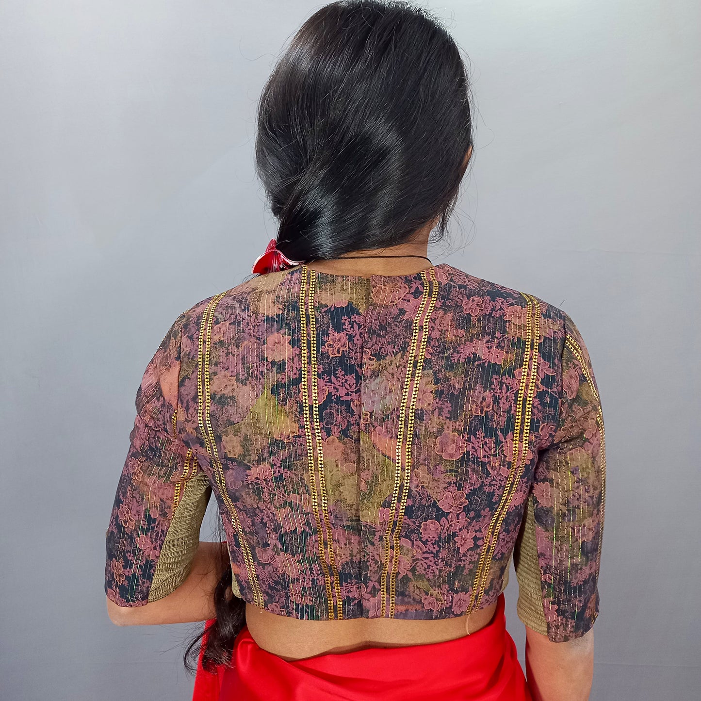Multicolour Elbow Sleeves Saree Blouse in Multicolour